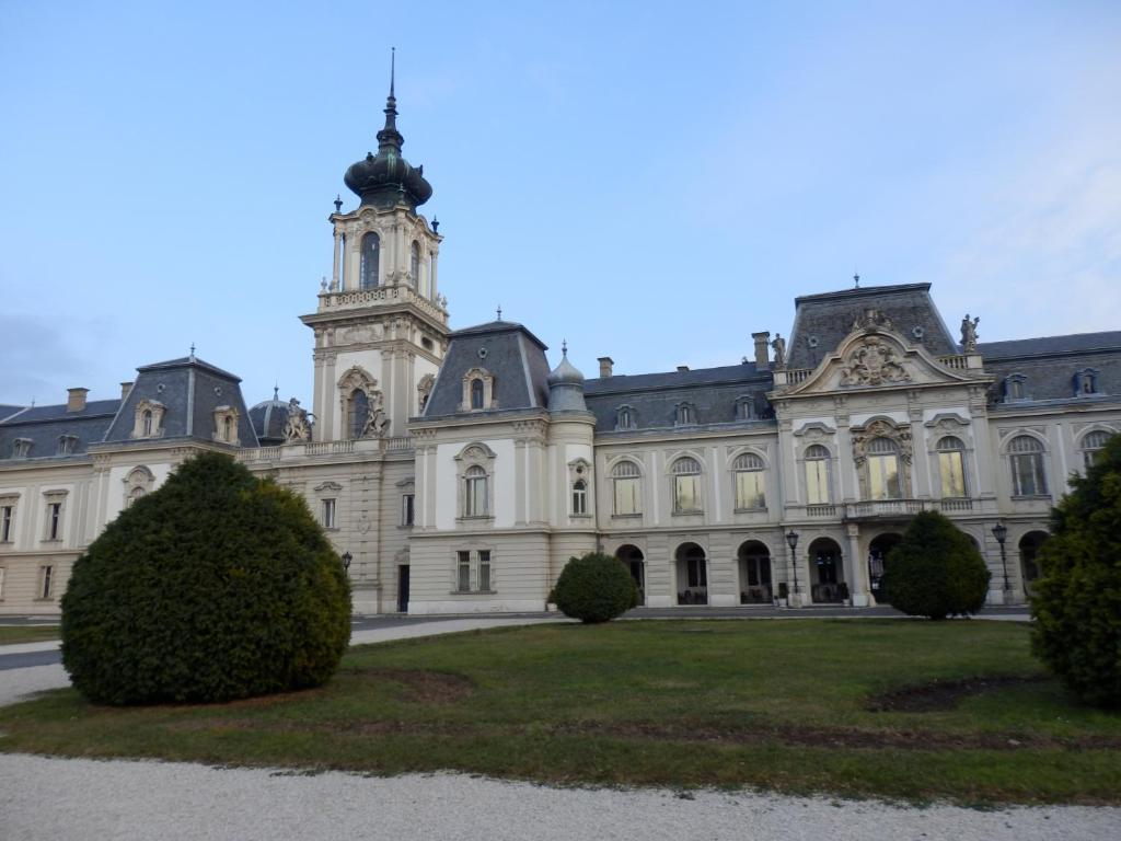 케츨리 Benaja Swiss Nyaralohaz 빌라 외부 사진